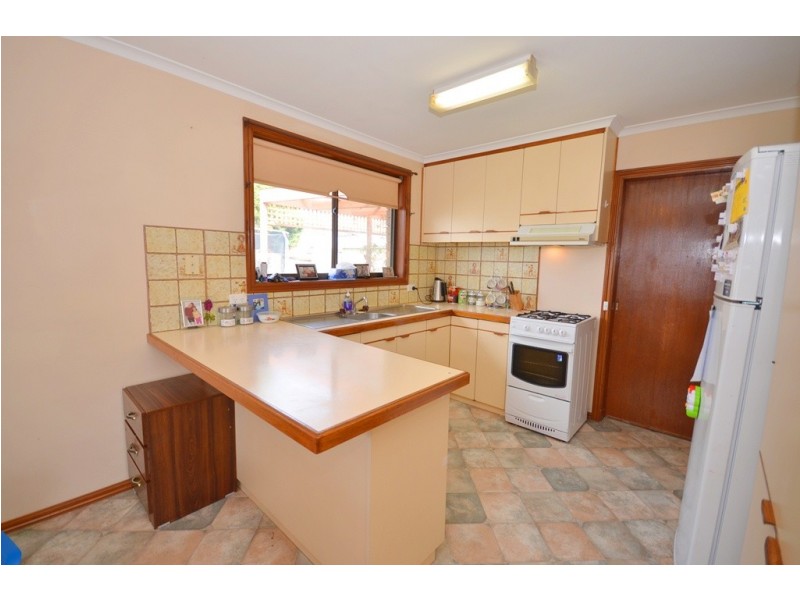 12 Lawrence Street, Sebastopol VIC 3356