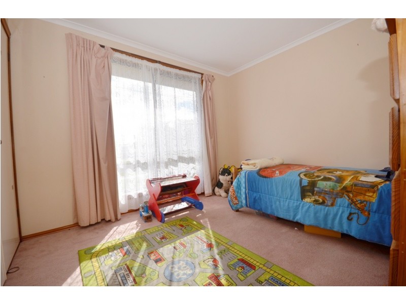 12 Lawrence Street, Sebastopol VIC 3356