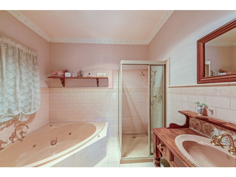 3 Bogart Drive, Wendouree VIC 3355