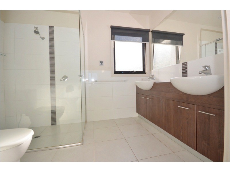 1/10 Brooksbank Court, Black Hill VIC 3350