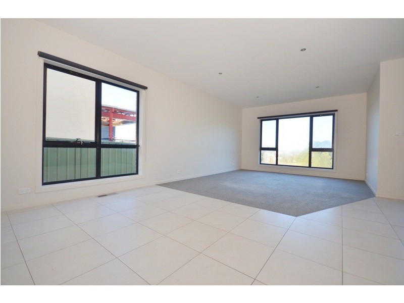 1/10 Brooksbank Court, Black Hill VIC 3350
