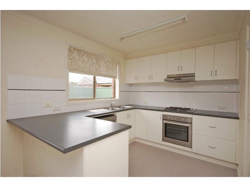 20 Domain Gardens, Sebastopol VIC 3356