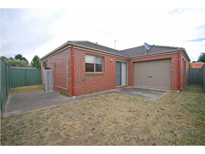 20 Domain Gardens, Sebastopol VIC 3356