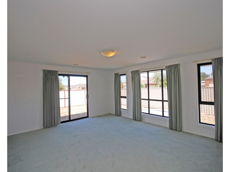 25 Parkview Drive, Alfredton VIC 3350