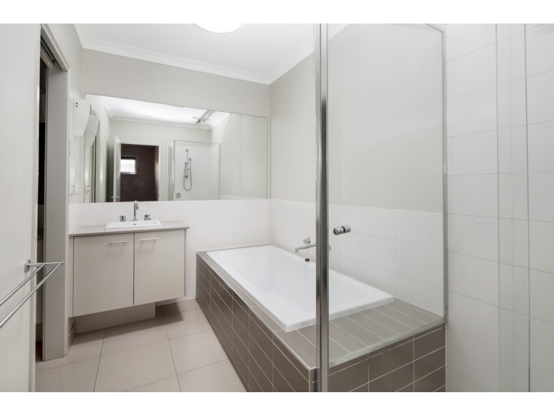 13 Chase Boulevard, Alfredton VIC 3350