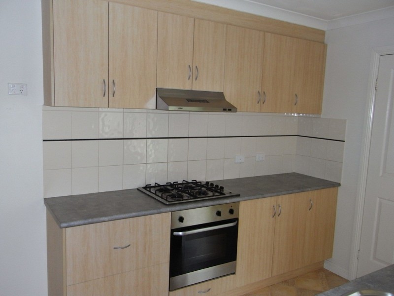 31 Stirling Drive, Lake Gardens VIC 3355