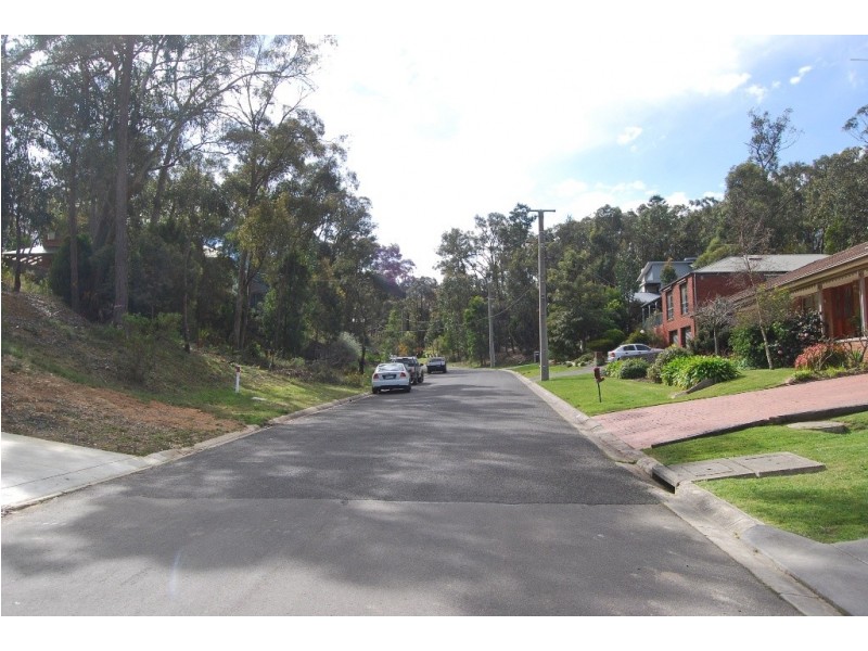 50 Darriwell Drive, Mount Helen VIC 3350