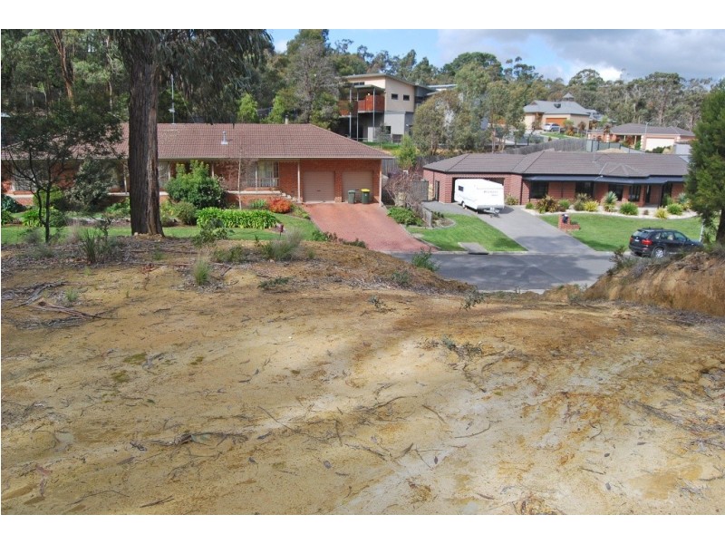 50 Darriwell Drive, Mount Helen VIC 3350