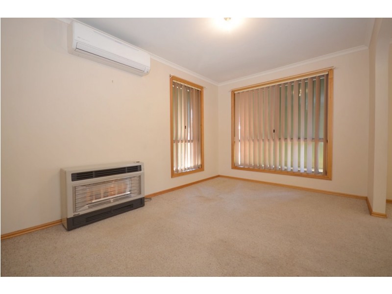 2/17 Yarrowee Street, Sebastopol VIC 3356