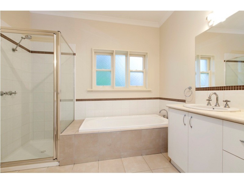 218 Gregory Street, Soldiers Hill VIC 3350