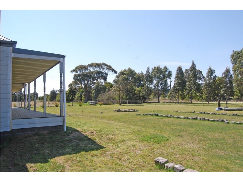 3 Brougham Street, Gordon VIC 3345