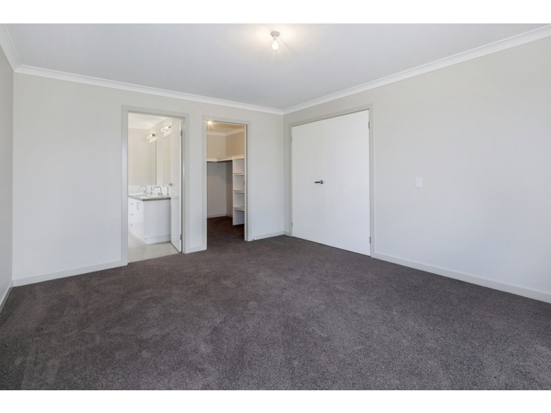 33 Horwood Drive, Canadian VIC 3350