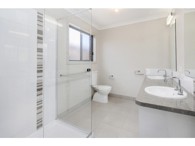 33 Horwood Drive, Canadian VIC 3350