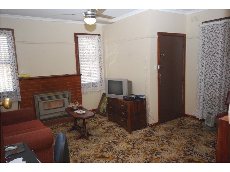 21 Boronia Grove, Wendouree VIC 3355