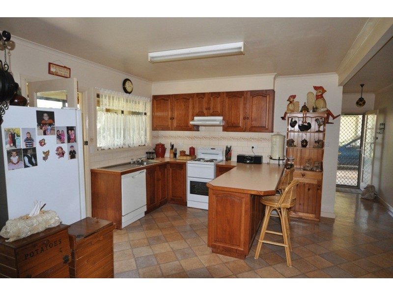 15 Faraday Street, Avoca VIC 3467