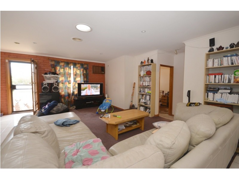 209 Tinworth Avenue, Mount Clear VIC 3350