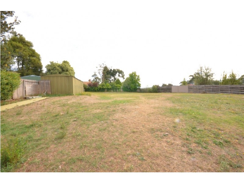 209 Tinworth Avenue, Mount Clear VIC 3350