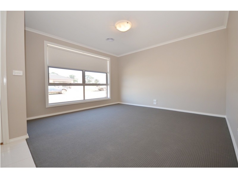 10 Duchess Drive, Delacombe VIC 3356