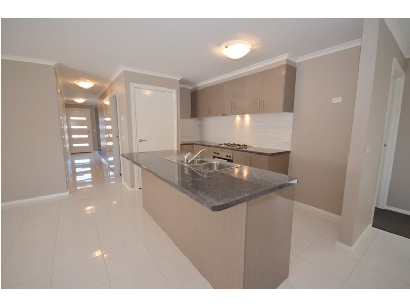 10 Duchess Drive, Delacombe VIC 3356