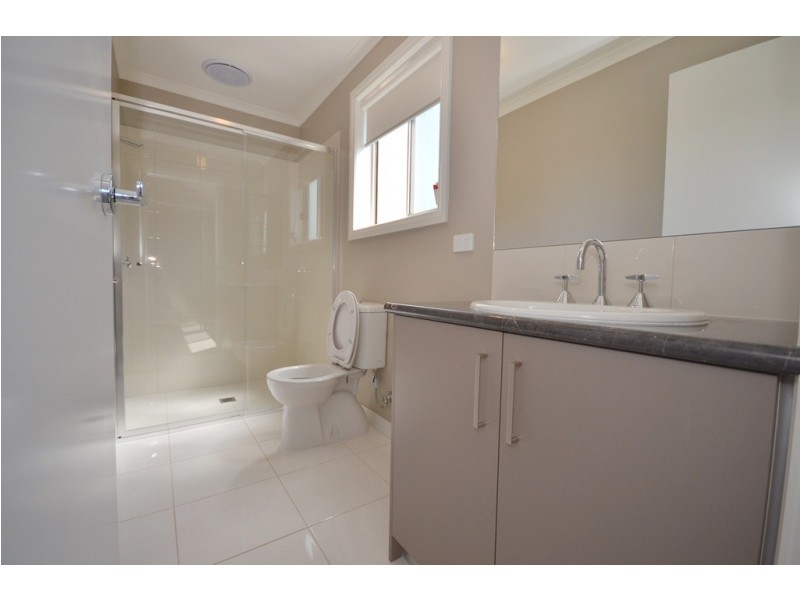 10 Duchess Drive, Delacombe VIC 3356