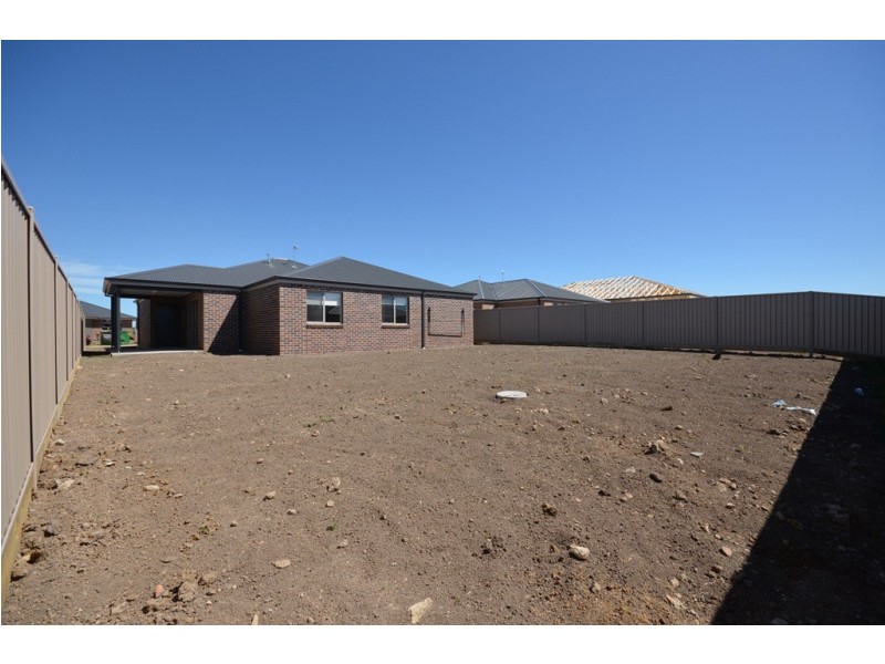 10 Duchess Drive, Delacombe VIC 3356