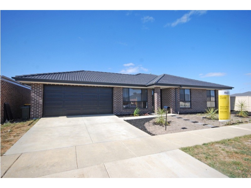 12 Ascot Gardens Drive, Delacombe VIC 3356