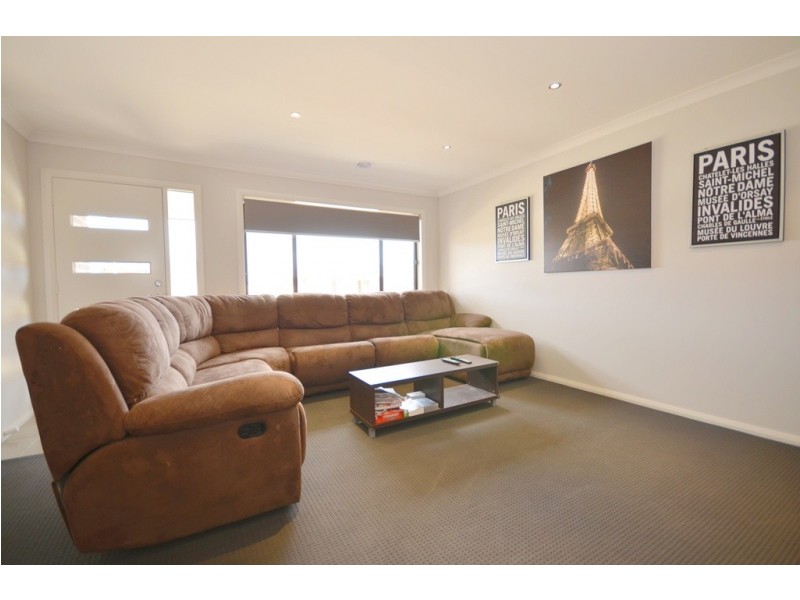 12 Ascot Gardens Drive, Delacombe VIC 3356