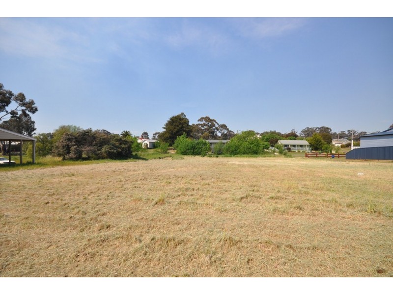 69 Pascoe Street, Avoca VIC 3467