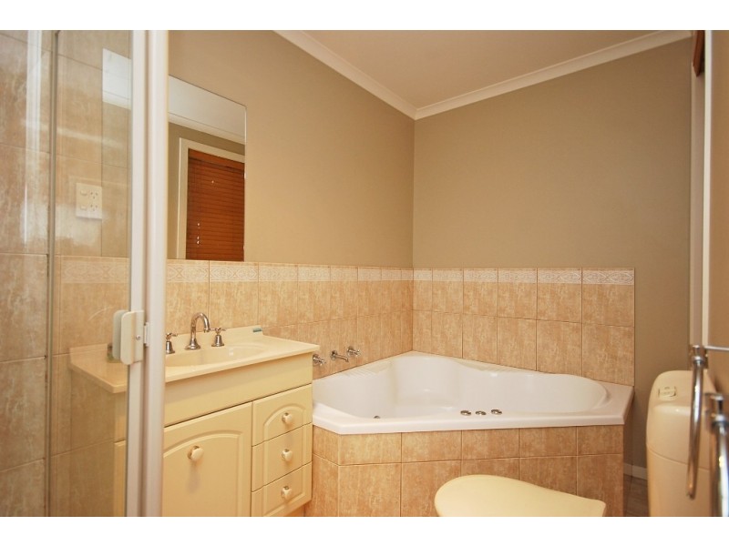 3 Oakbank Drive, Mount Helen VIC 3350