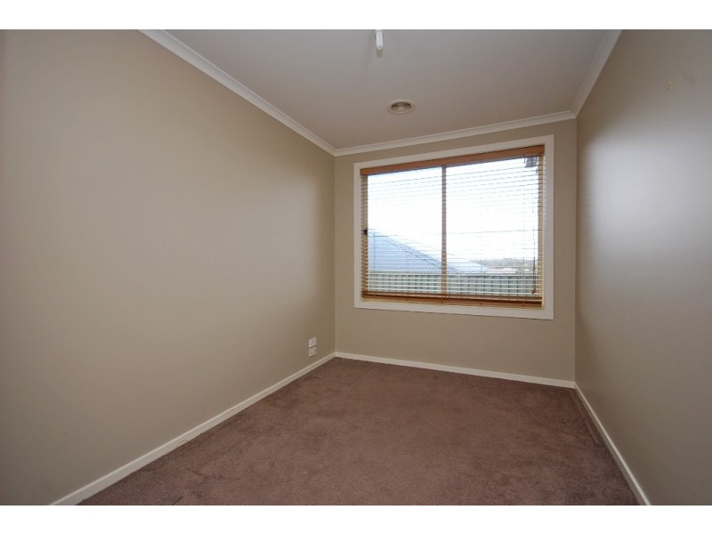 3 Oakbank Drive, Mount Helen VIC 3350