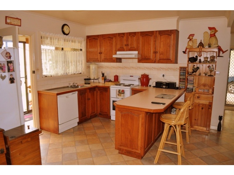 15 Faraday St, Avoca VIC 3467