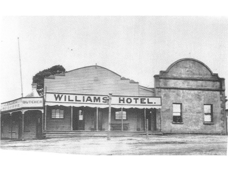 69 Main Street, Gordon VIC 3345