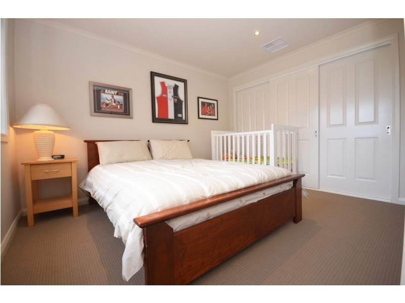 11 Horwood Drive, Canadian VIC 3350