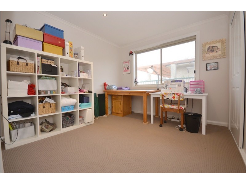 11 Horwood Drive, Canadian VIC 3350