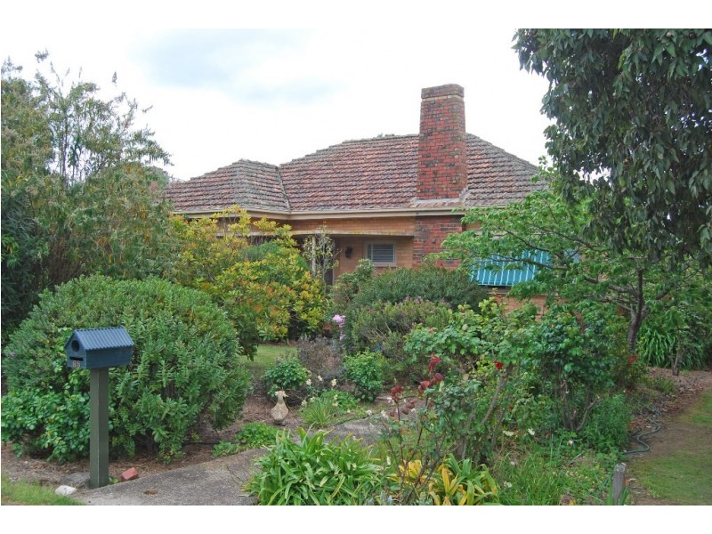 68 High St, Lismore VIC 3324