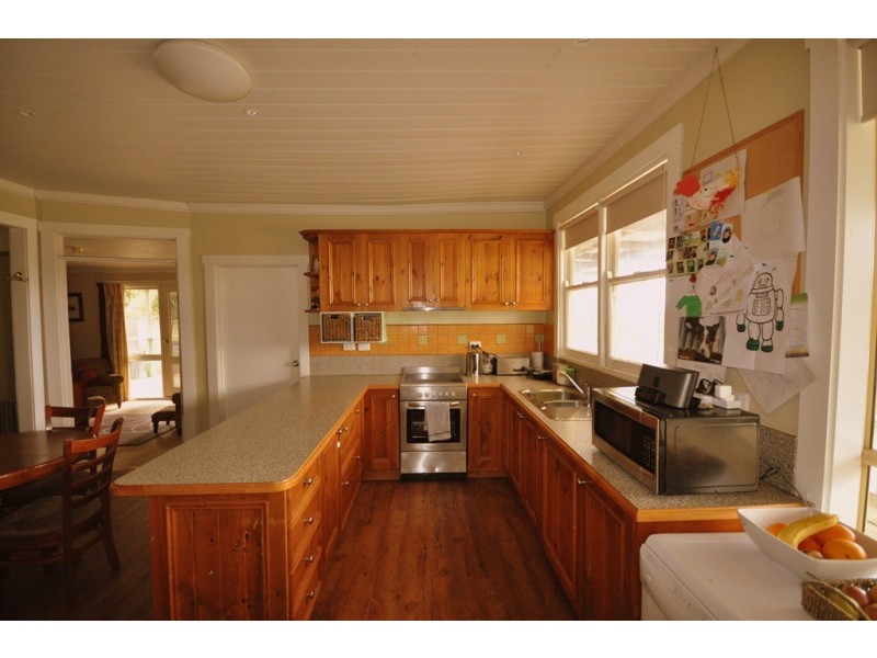 24 Carney St, Mount Egerton VIC 3352