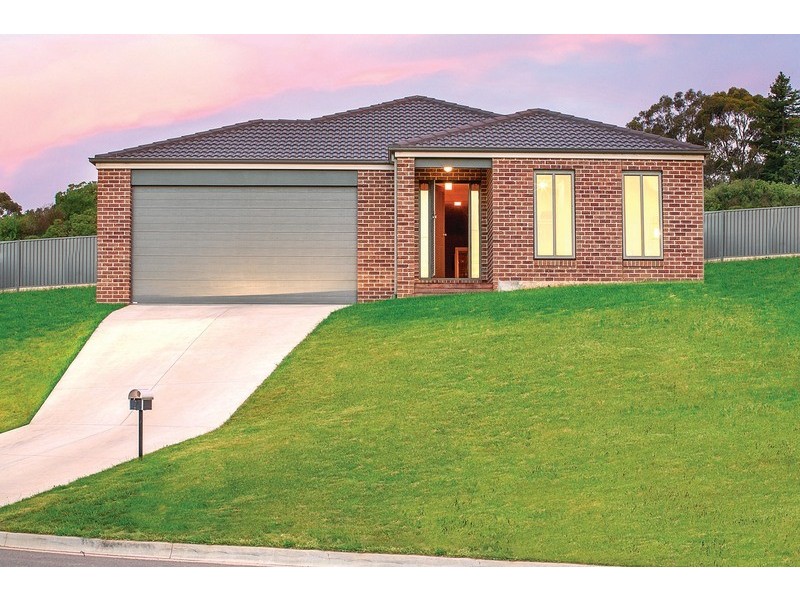 7 Willowbank Way, Brown Hill VIC 3350
