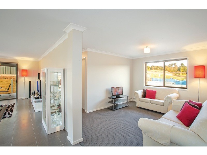 7 Willowbank Way, Brown Hill VIC 3350