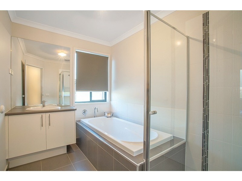 7 Willowbank Way, Brown Hill VIC 3350