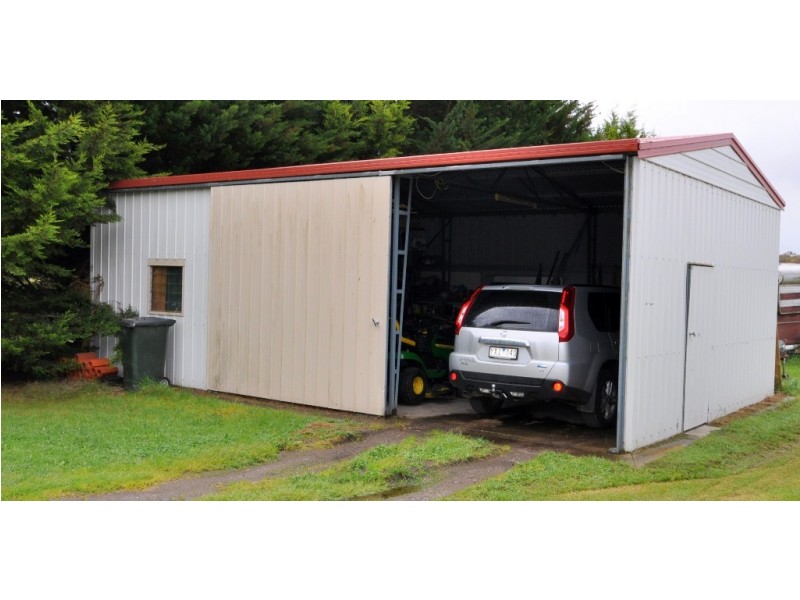 105 Careys Rd, Scarsdale VIC 3351