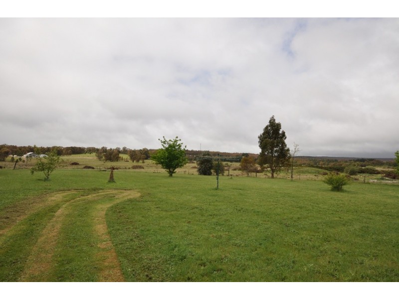 105 Careys Rd, Scarsdale VIC 3351