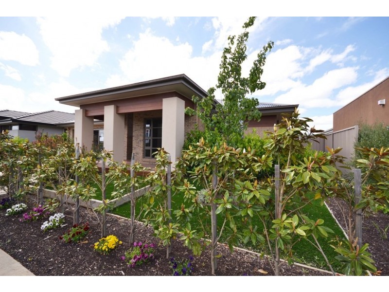 13 Chase Boulevard, Alfredton VIC 3350