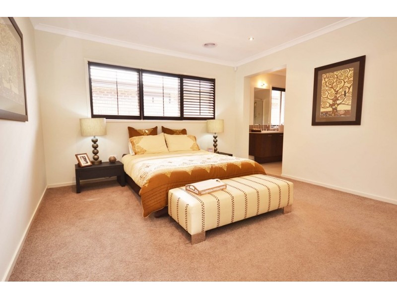 13 Chase Boulevard, Alfredton VIC 3350