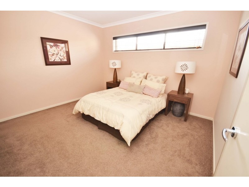 13 Chase Boulevard, Alfredton VIC 3350