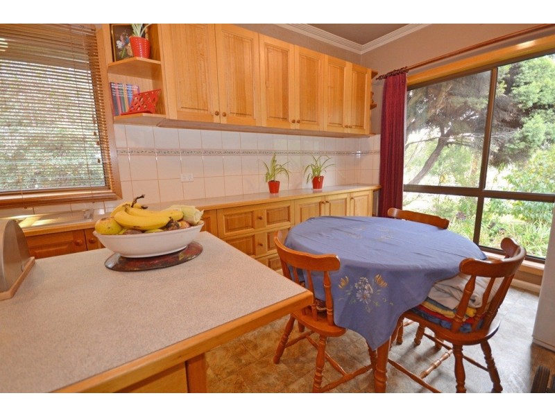 102 Daylesford Rd, Brown Hill VIC 3350