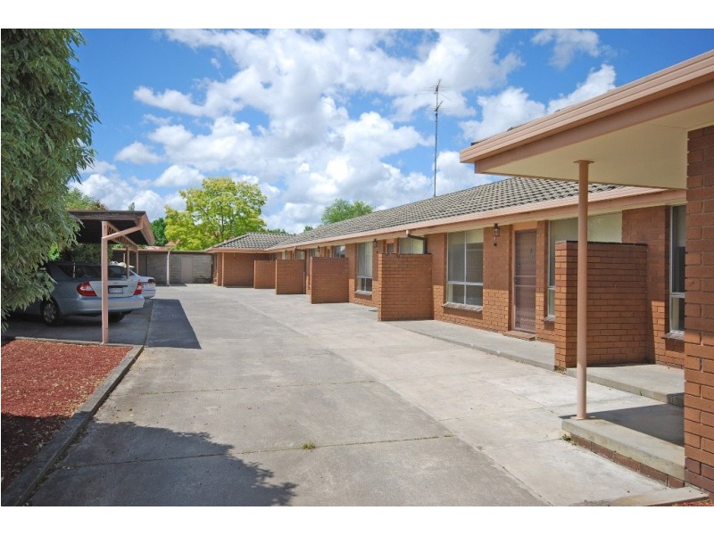 1-6/613 Ascot Street South, Redan VIC 3350