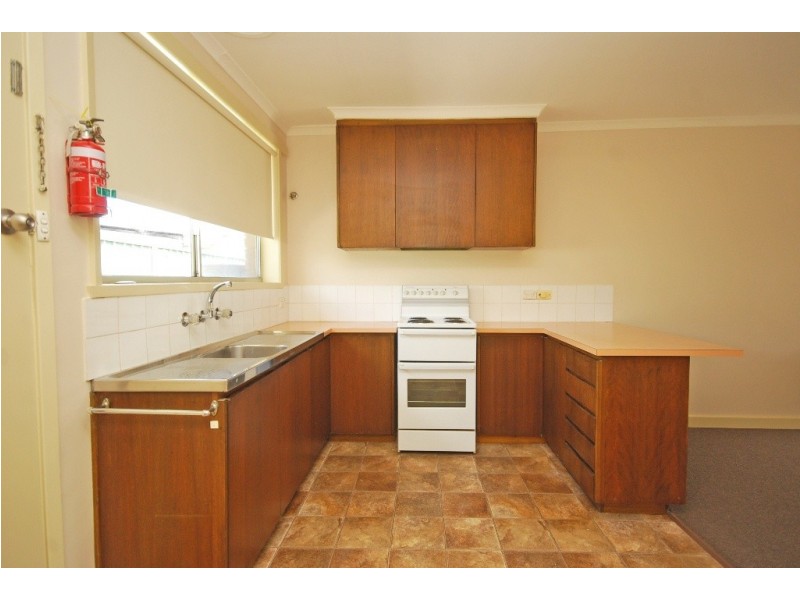 1-6/613 Ascot Street South, Redan VIC 3350