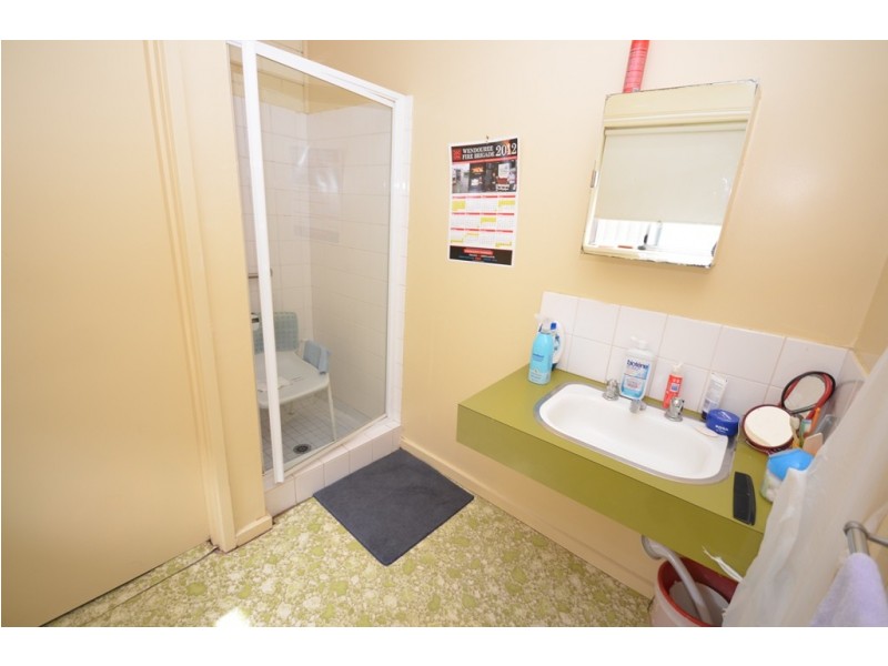 1/8 Lawrence Street, Alfredton VIC 3350