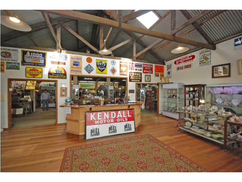 9367B Western Highway, Warrenheip VIC 3352