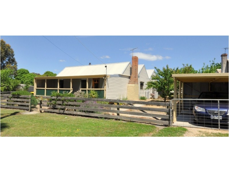 5 Burke St, Beaufort VIC 3373